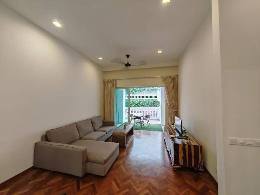 Sweet Cozy Marina Suite At Straits Quay Tanjung Tokong 0*,